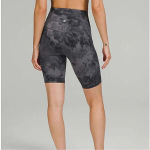 Lululemon Align High-Rise Short with Pockets 8"